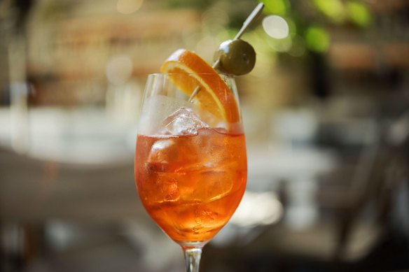 An Aperol spritz – the evergreen drink of the summer.