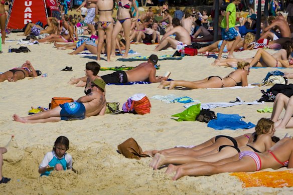 Se pronostica que Brisbane tendrá el Día de Australia más caluroso en 27 años, a medida que las condiciones de la ola de calor azoten el sureste.