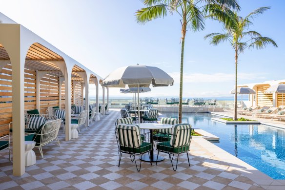 Poolside glamour on the Mornington Peninsula.