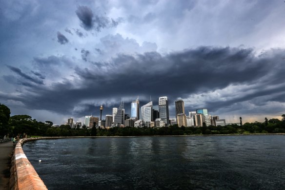 Persistent onshore winds mean a cloudy and possibly storm end to 2020 and the start of the new year for Sydney and much of eastern Australia. 