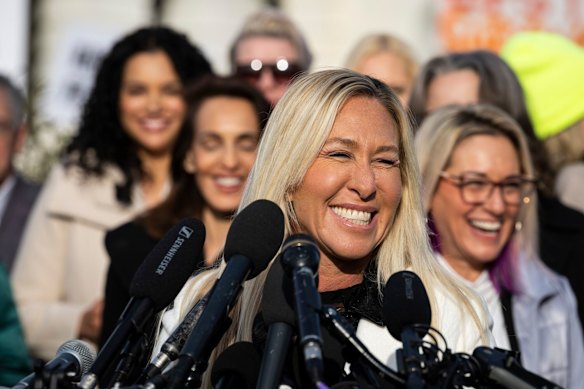 A congressista republicana Marjorie Taylor Greene tornou-se uma das pessoas mais proeminentes no conflito com Trump.