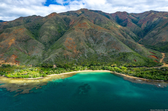 Sail the world’s largest lagoon in New Caledonia.