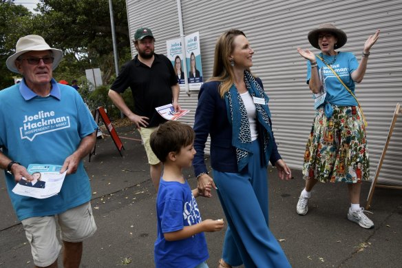 Independent teal candidate for Manly Joeline Hackman heading for the polls at Manly West Public School.