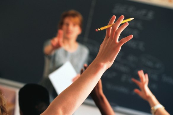 The Education Department is offering registered teachers expenses-paid stays in regional Victoria to plug COVID-related teacher shortages in rural schools.