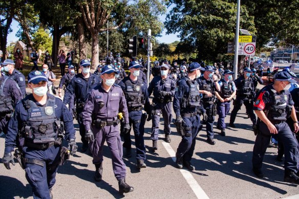 Many police were waiting for protesters at Victoria Park on Saturday. 