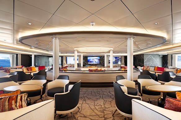 Sala de conferências a bordo.