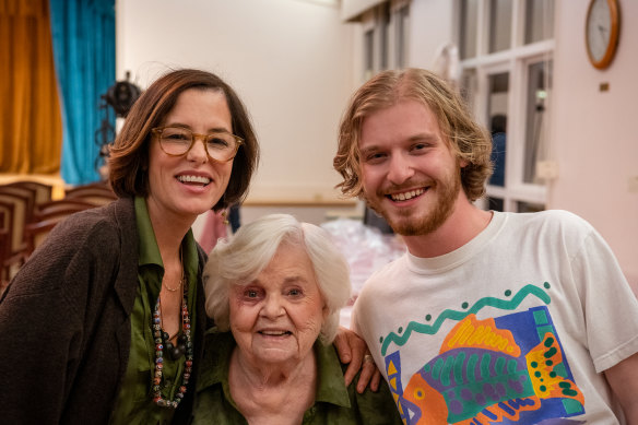 Parker Posey (left), June Squibb and Fred Hechinger on the set of Thelma. 