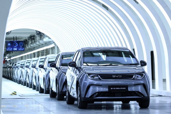 Na Austrália, BYD e outras marcas chinesas, como a MG, estão prejudicando seus rivais europeus e americanos em alguns casos por dezenas de milhares de dólares, tornando -os uma opção difícil para muitos resistirem.