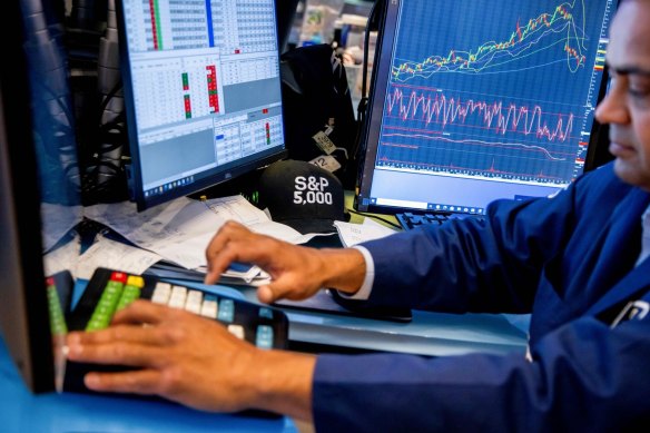 Traders are cautious ahead of a key report on the health of the US economy later this week.