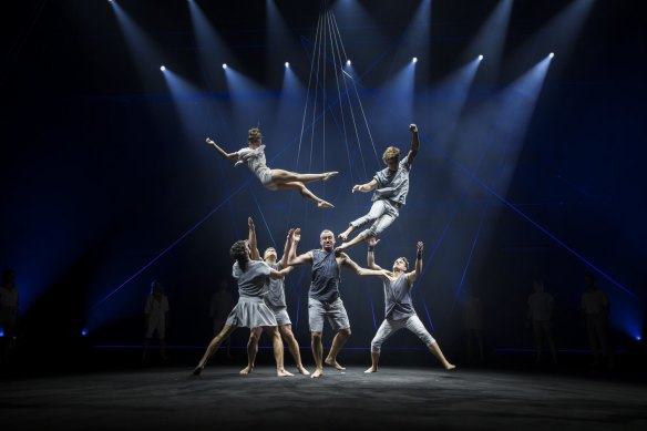 Physical theatre company Gravity and Other Myths presents The Pulse.