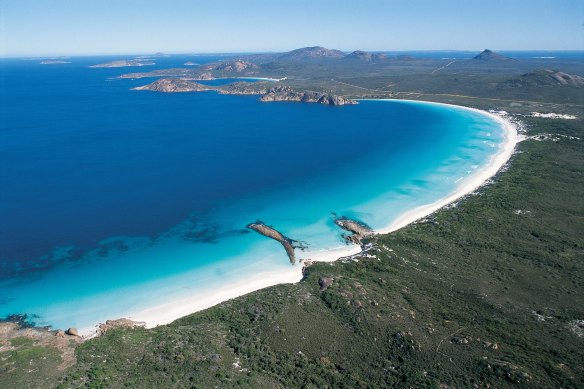  Lucky Bay is famous for its soft bone-white sands.