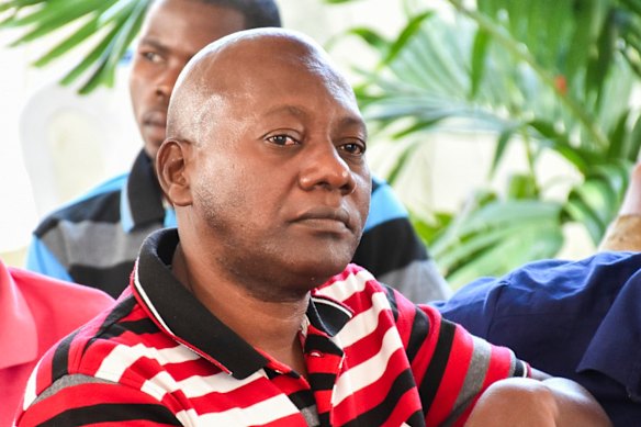 Il pastore Paul Mackenzie della sedicente Good News International Church è presente in tribunale.