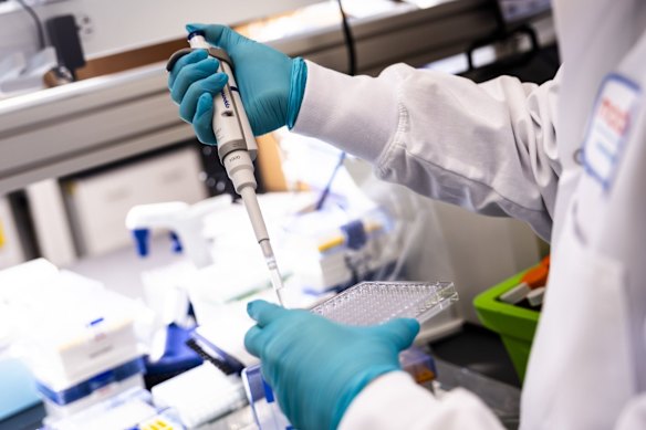 Moderna cancer vaccine: mRNA treatment trial reduces risk of melanoma  recurrence and spread