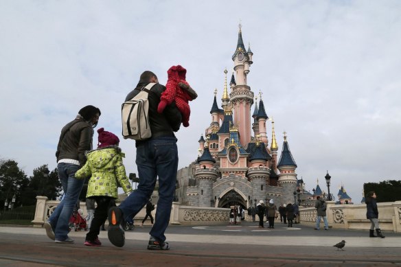 Watch out for pickpockets at Eurodisney in Paris.