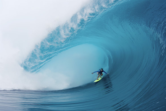 Tahitian local Matahi Drollet surfing a Teahupo’o monster at age 16 in 2015.