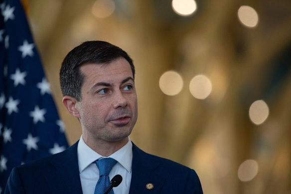 Pete Buttigieg ha descritto la vicenda in un post online intitolato “Alla mia famiglia è successa una cosa terribile”.