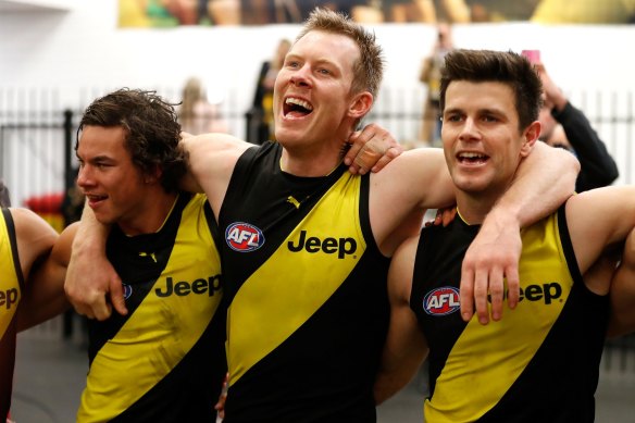 Jack Riewoldt and Trent Cotchin arm in arm.