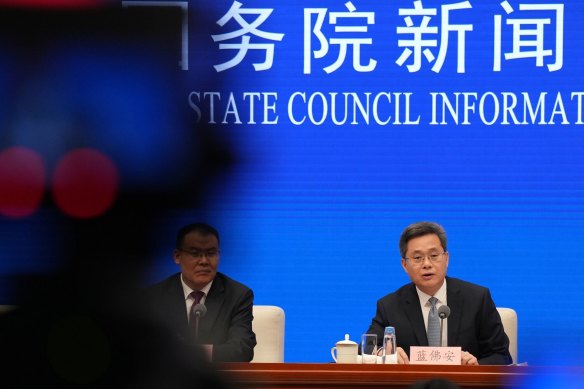 China’s finance minister Lan Fo’an gave little details about the government’s stimulus plans.