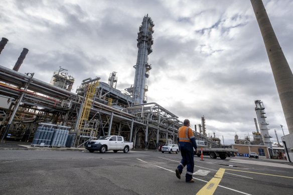 ExxonMobil’s Altona refinery in Victoria looks slated for closure with the loss of up to 350 jobs.
