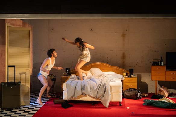Tomáš Kantor as Orpheus and Aisha Aidara as Eurydice. 
