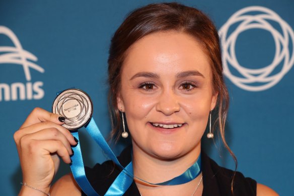 Ashleigh Barty after winning the 2018 Newcombe Medal alongside Alex de Minaur. 