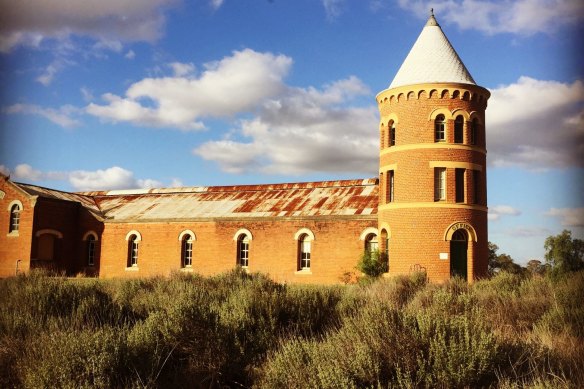 There’s a French provincial tower in rural Rutherglen, Victoria.