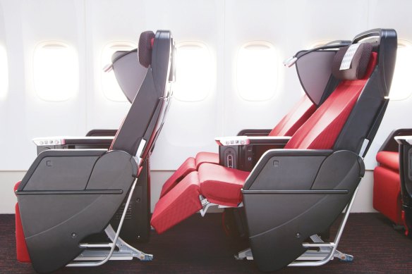 Have a more relaxing trip to Europe by upgrading to premium economy with Japan Airlines.