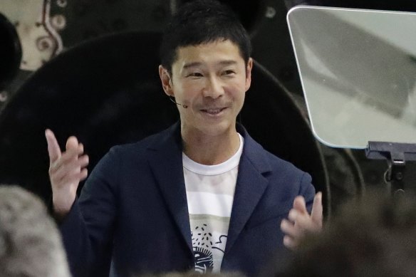 Japanese billionaire Yusaku Maezawa will be the first private passenger on a trip around the moon.