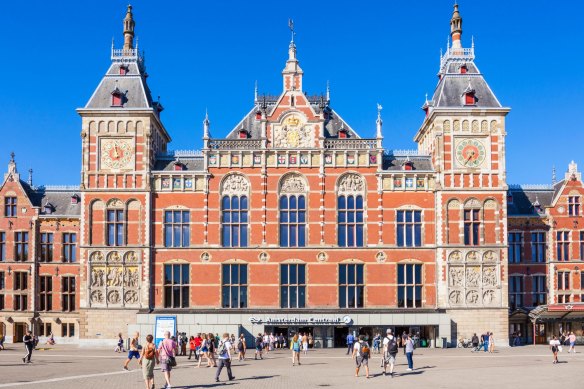 Amsterdam’s imposing Centraal Station.