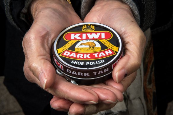 A tin of Kiwi shoe polish.