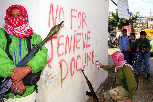 The new proposal will need to overcome opposition like that which halted the Geneva Accord in 2003. 