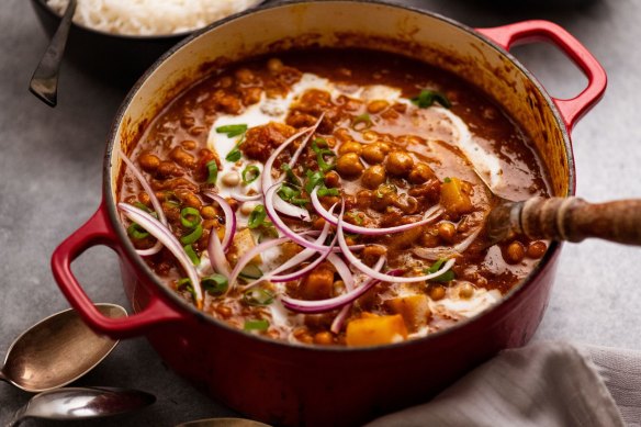 RecipeTin Eats’ chana aloo makes use of pantry staples.