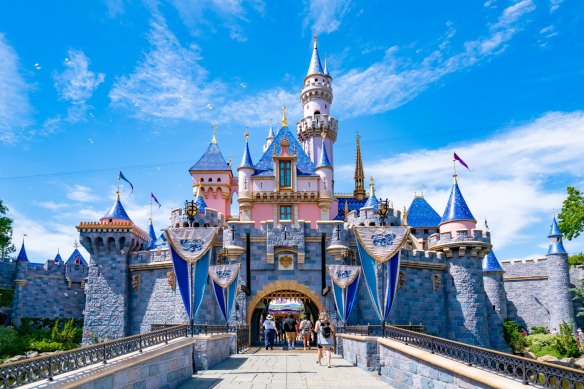Know your Disney parks and resorts? Disneyland can be found in which US state?