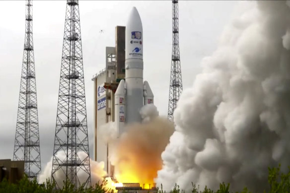An Ariane rocket carrying the robotic explorer Juice takes off from Europe’s Spaceport in French Guiana.