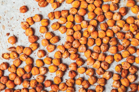 Eating resistant starch from chickpeas can block diet-induced obesity (if you’re a mouse).
