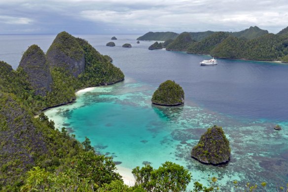 Coral Expeditions visits Wayag Island in Papua New Guinea.