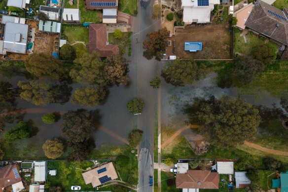 Flooded Howe Street in Mooroopna. 