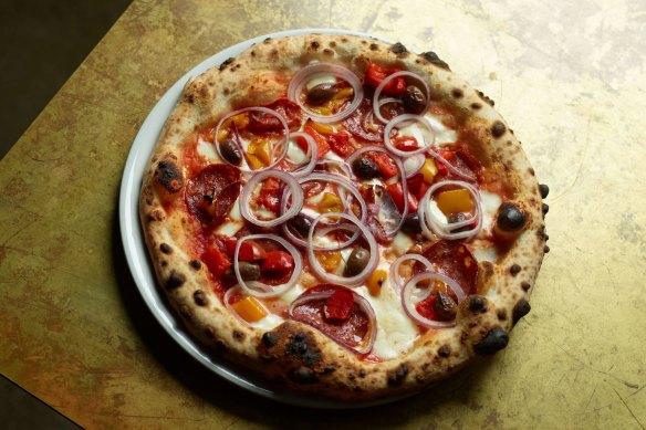 Arrabiata pizza at 400 Gradi with San Marzano tomato, fior di latte, onion, capsicum, salami and olives.