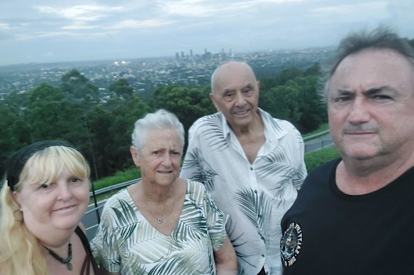 Glenn Phillips (right), with wife Sonya (left), and parents Neryl and Max (centre). 