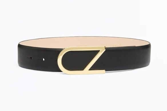 The logo on this Carla Zampatti belt elegantly announces the wearer’s style allegiance.