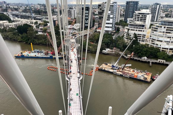View from the top: The final span of the Kangaroo Point Bridge in Brisbane has been installed. 