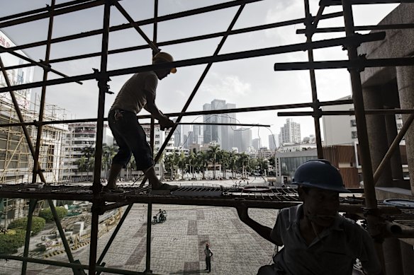 Chinese construction workers are losing their jobs because there are too many surplus homes.