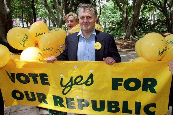 Australian Republican Movement leader Malcolm Turnbull on the last day of his campaign before Australians voted against a republic in 1999.