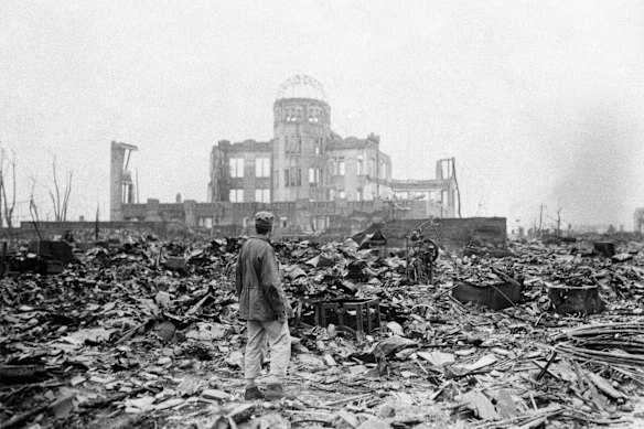 Hiroshima após a explosão da bomba atômica em 1945.