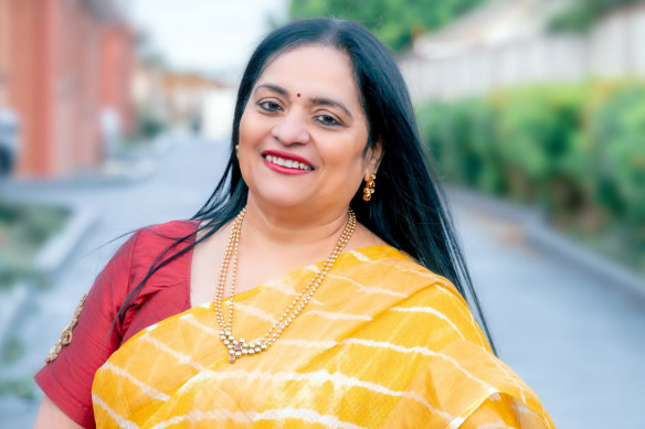 Parul Mehta offers modern matchmaking services to the Australian Indian community.