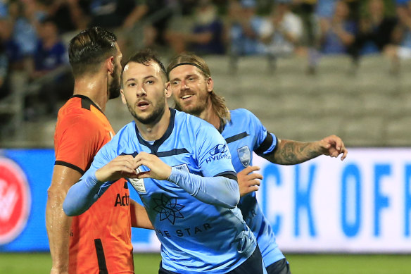 Adam Le Fondre celebrates his 15th goal of the season, which gave Sydney FC their 13th win of the A-League campaign.