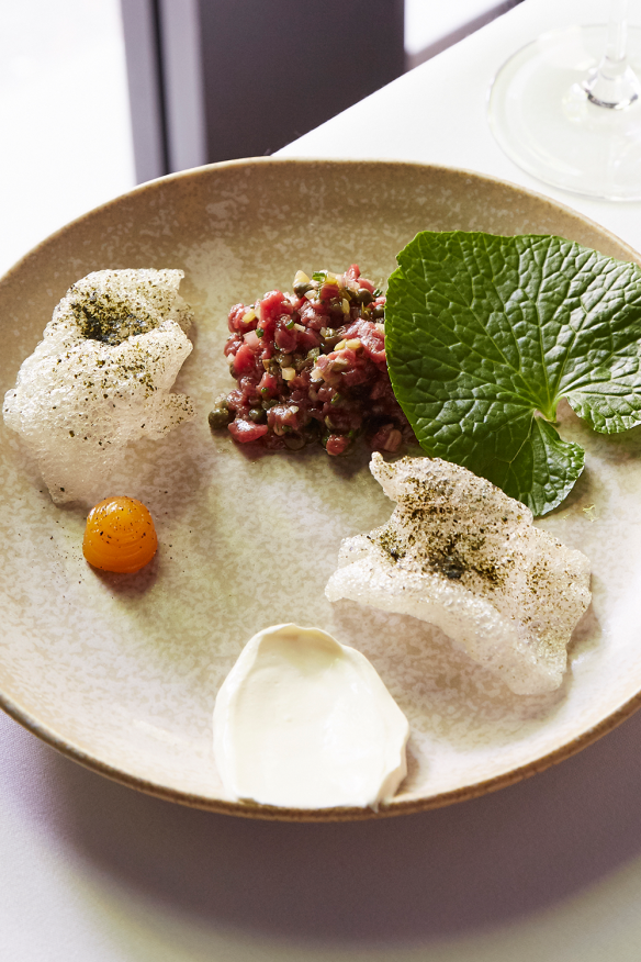 Matcha ice cream, black sesame and meringue