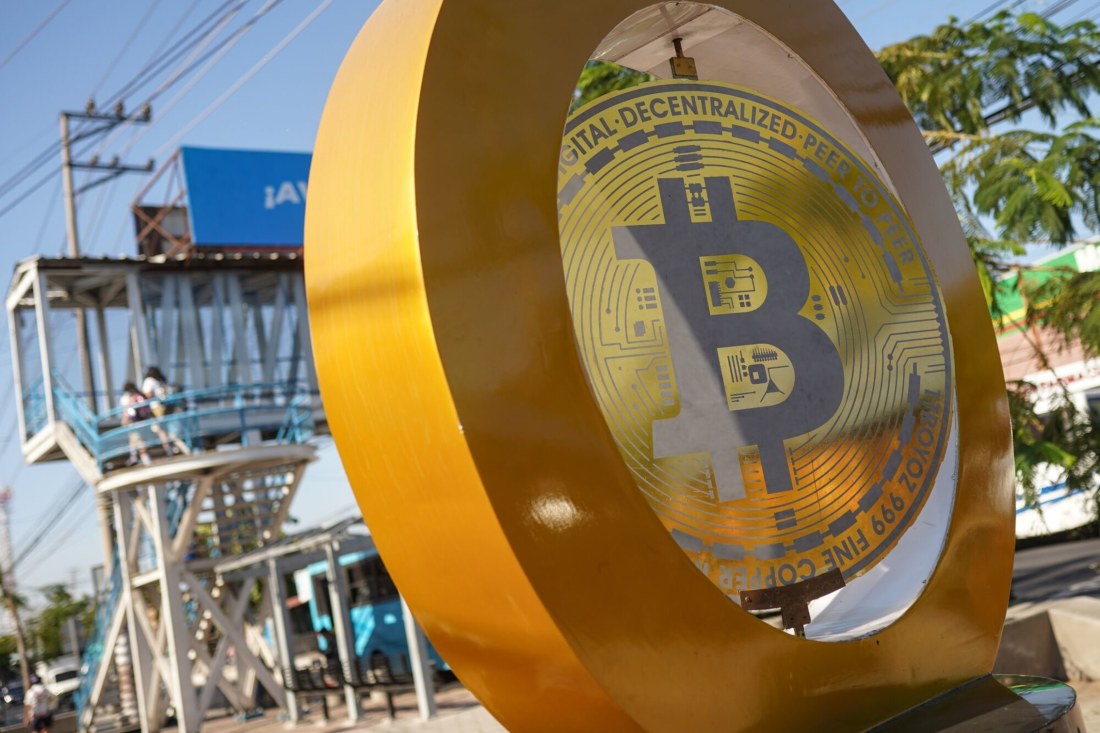 Can bitcoin overhaul the global banking system?