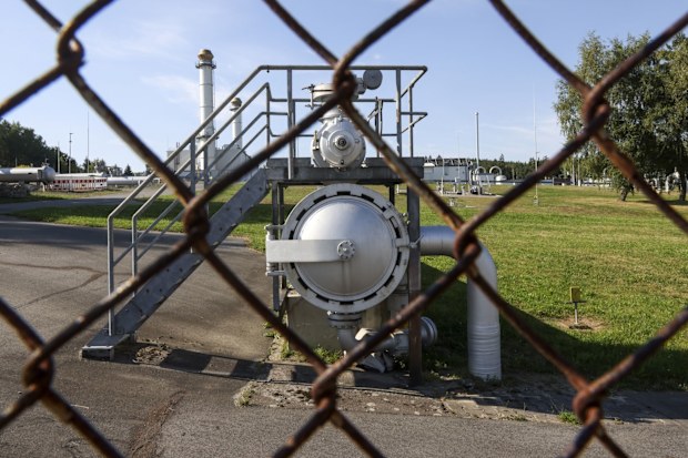 Eurozone energy ministers set gas cut targets to ward off Russian threat