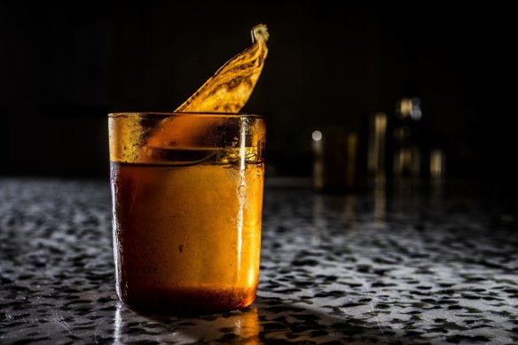 Banana-skin syrup in an old-fashioned at Re.